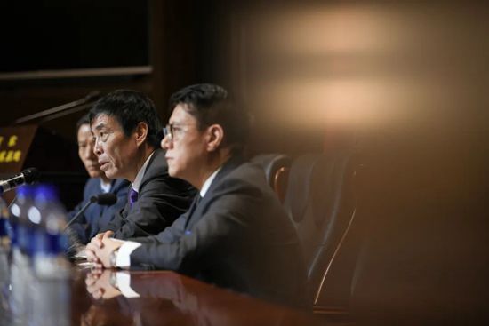 由郭敬明执导，赵又廷、邓伦、王子文、春夏、汪铎主演的东方奇幻大片《晴雅集》12月25日已正式登陆影院